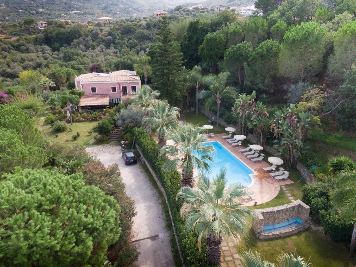 Agriturismo Villa Luca Sant'Agata di Militello Bagian luar foto