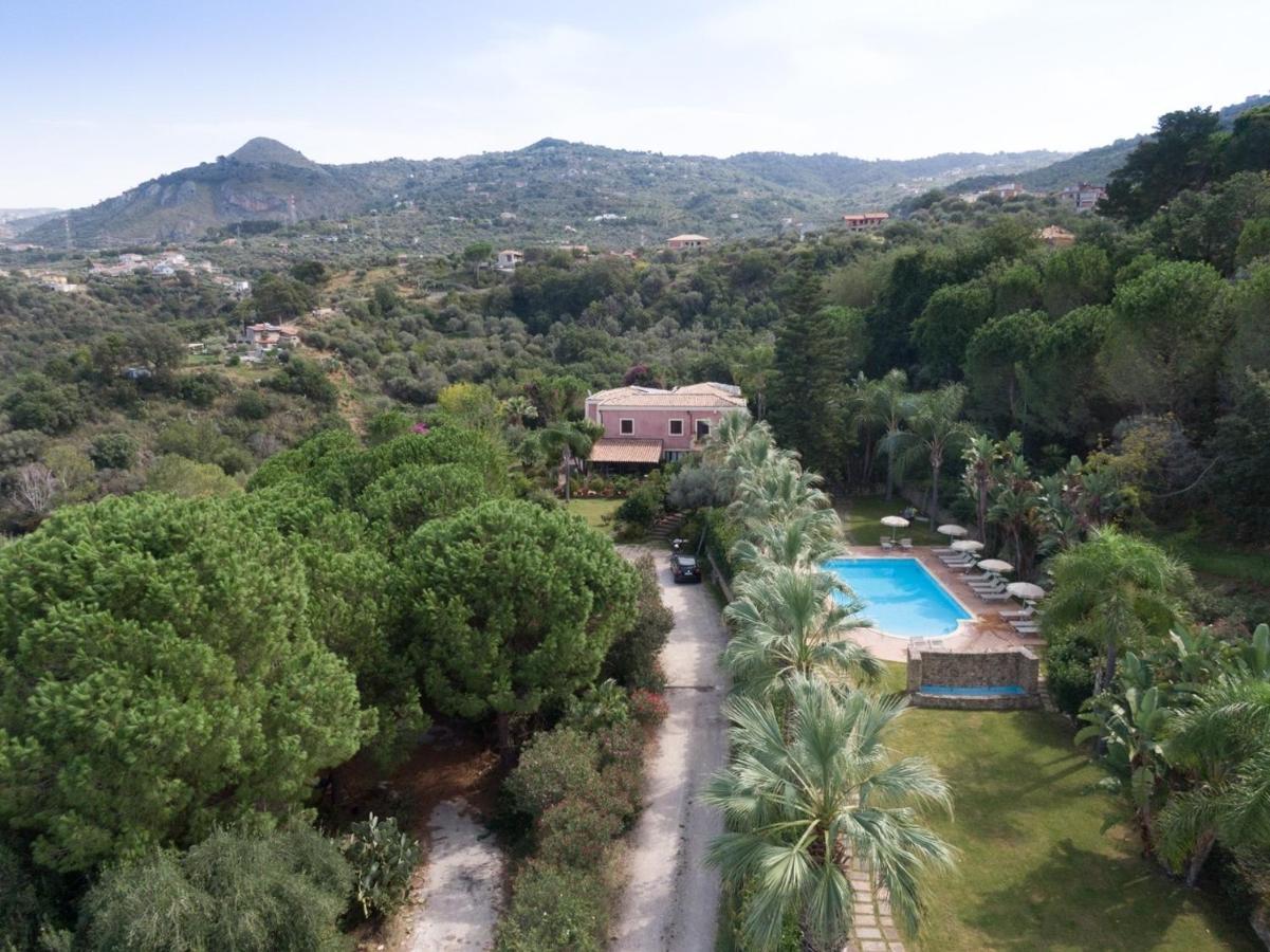 Agriturismo Villa Luca Sant'Agata di Militello Bagian luar foto